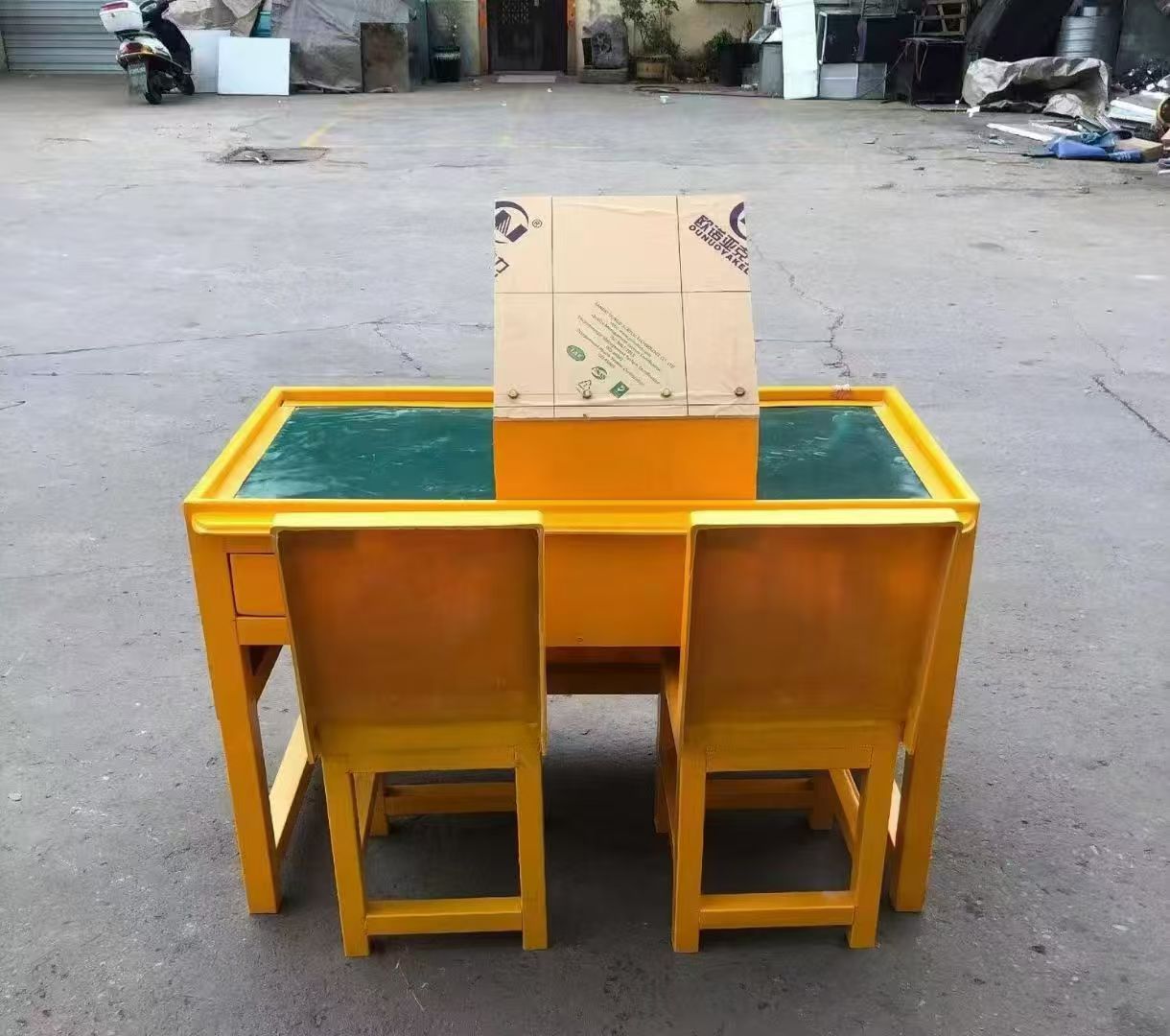 金堂防静电导通桌井下煤矿火工品发放桌：危险品流转的安全守护者